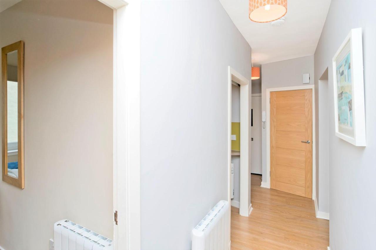 Charming Old Town 2 Bed Apt, 2Mins From Royal Mile Edimburgo Exterior foto