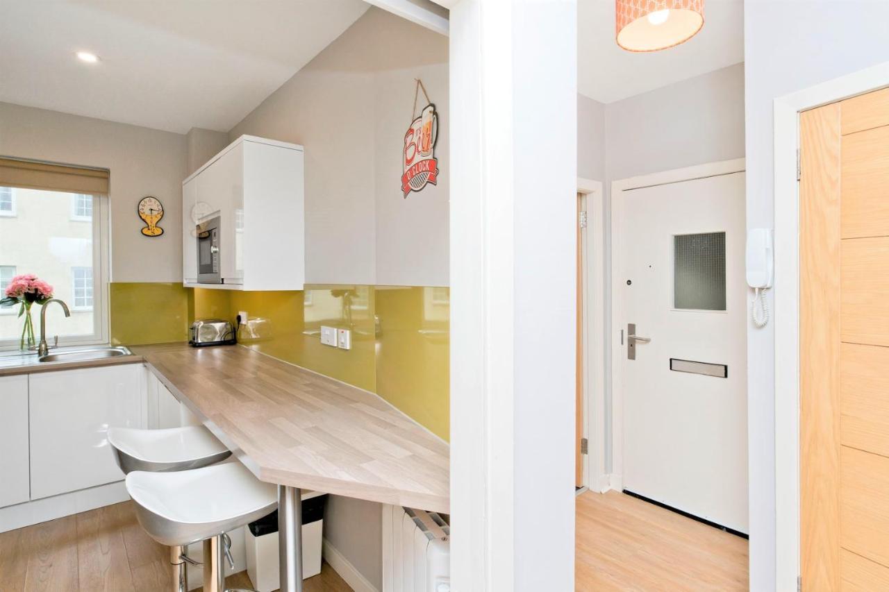 Charming Old Town 2 Bed Apt, 2Mins From Royal Mile Edimburgo Exterior foto