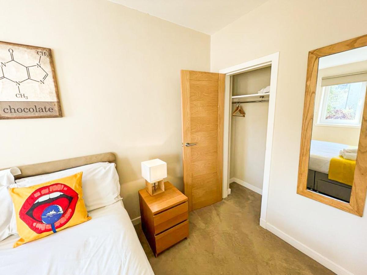 Charming Old Town 2 Bed Apt, 2Mins From Royal Mile Edimburgo Exterior foto
